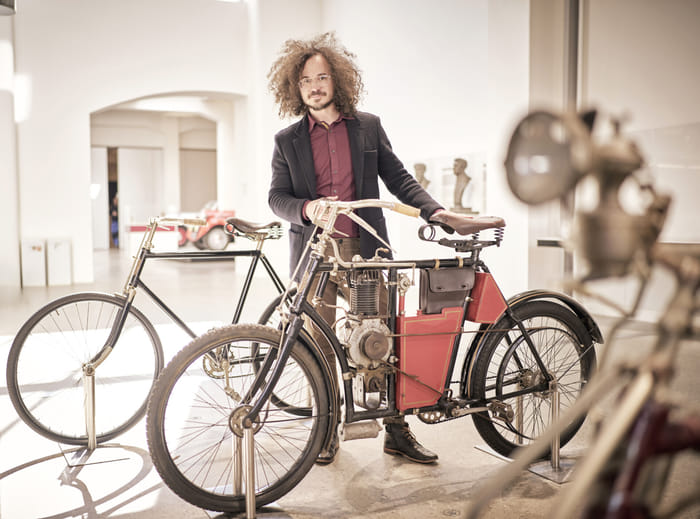 Skoda goes off-script with Slavia B Concept Bike